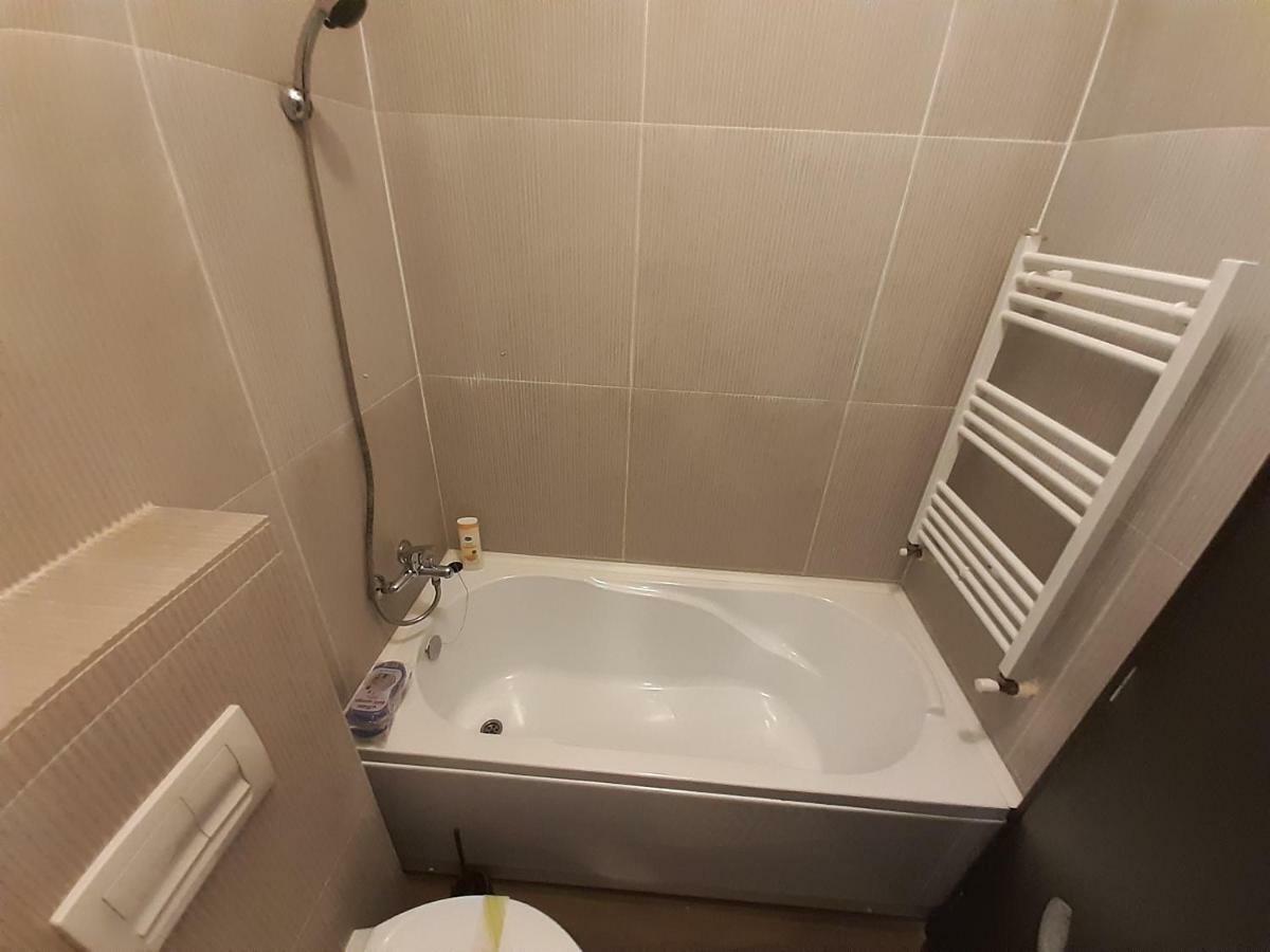 Alexys Residence 2 Iasi Bagian luar foto